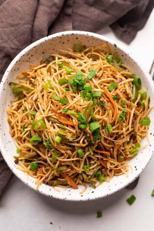 Hakka Noodles.